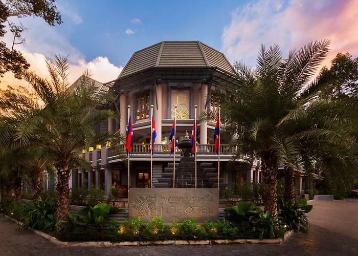 J7 Angkor Resort 5*